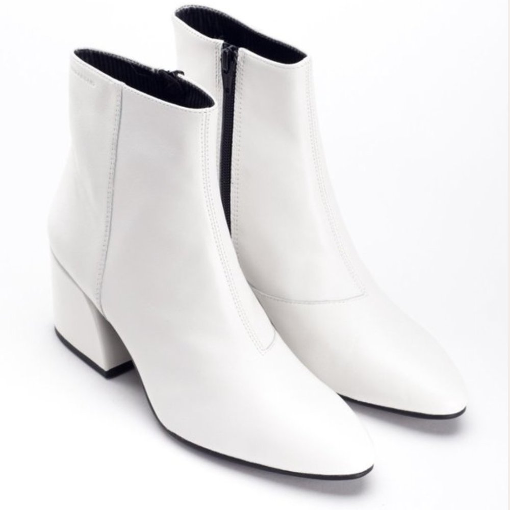 Vagabond Olivia Ankle Boot in White